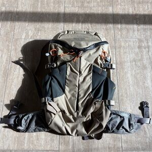 Mystery Ranch Coulee 25 Daypack